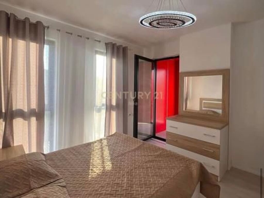 APARTAMENT 1+1 ME QERA TEK ISH FUSHA AVIACIONIT