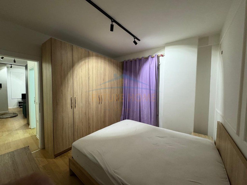 Qera,Apartamenti 1+1+Post parkimi , Selite , Tirane