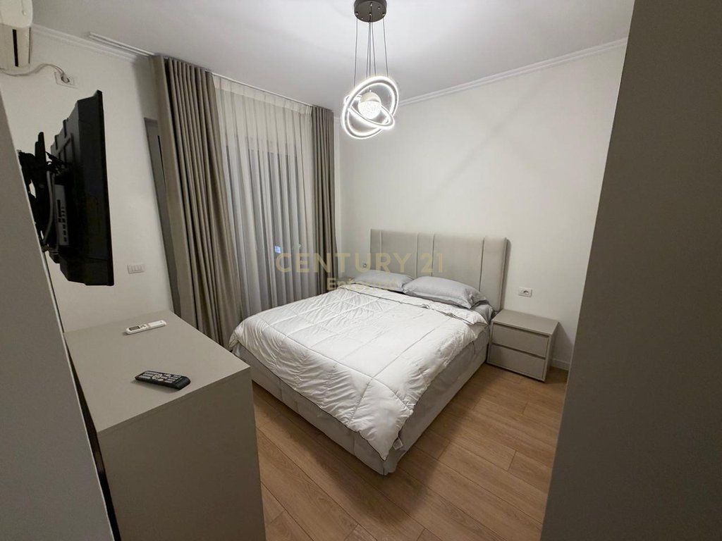 Apartment 1+1 for rent on Kosovarëve Street.