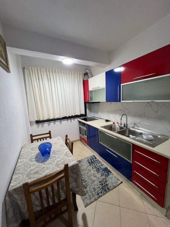 Affitto | Shtëpi private 1 + 1 | Rruga 5 Maji | 400 €/mese