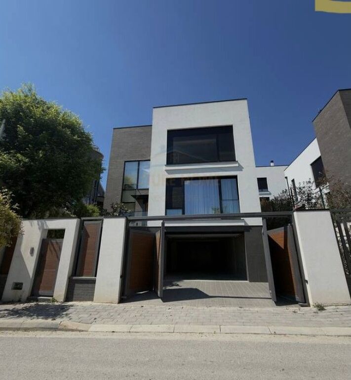 Qera, Vilë 3-kateshe, TEG