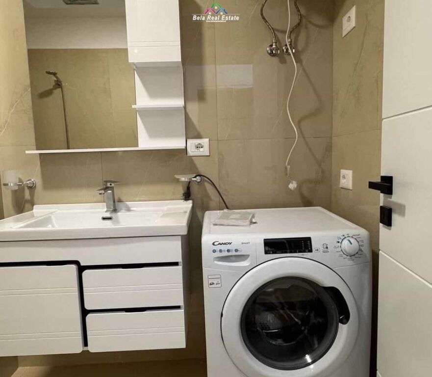 Appartamento In Affitto 2+1 Vicino al Vecchio Parco (ID B2201872) Tirana