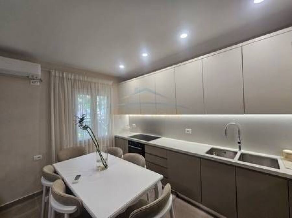 Qera, Apartament 2+1+Post Parkimi,Sauk, Tiranë.