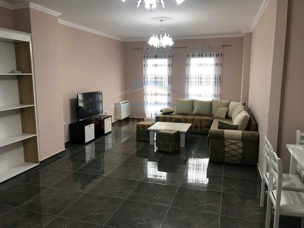 Shitet, Apartament 2+1+2, Qender, Durrës