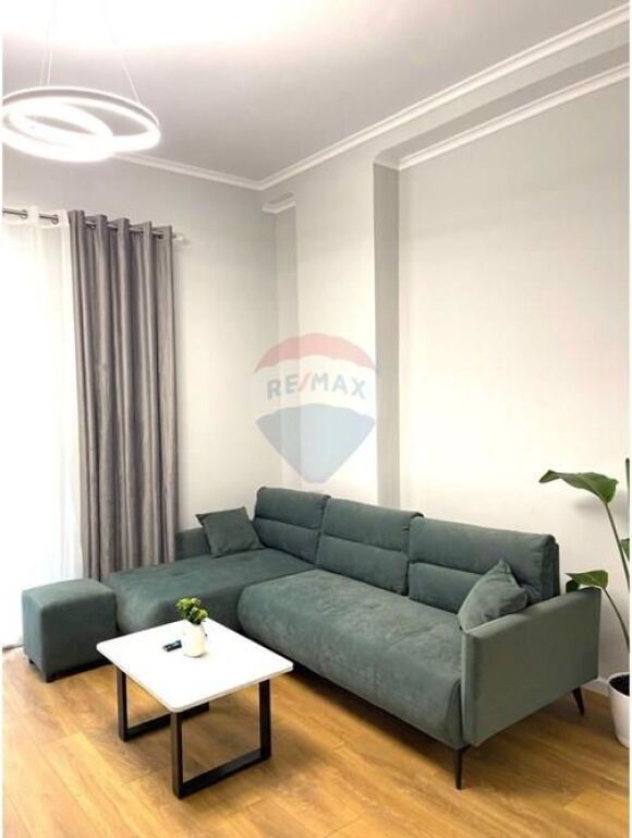 Apartament - Për Shitje - Rruga Sotir Caci, Tiranë