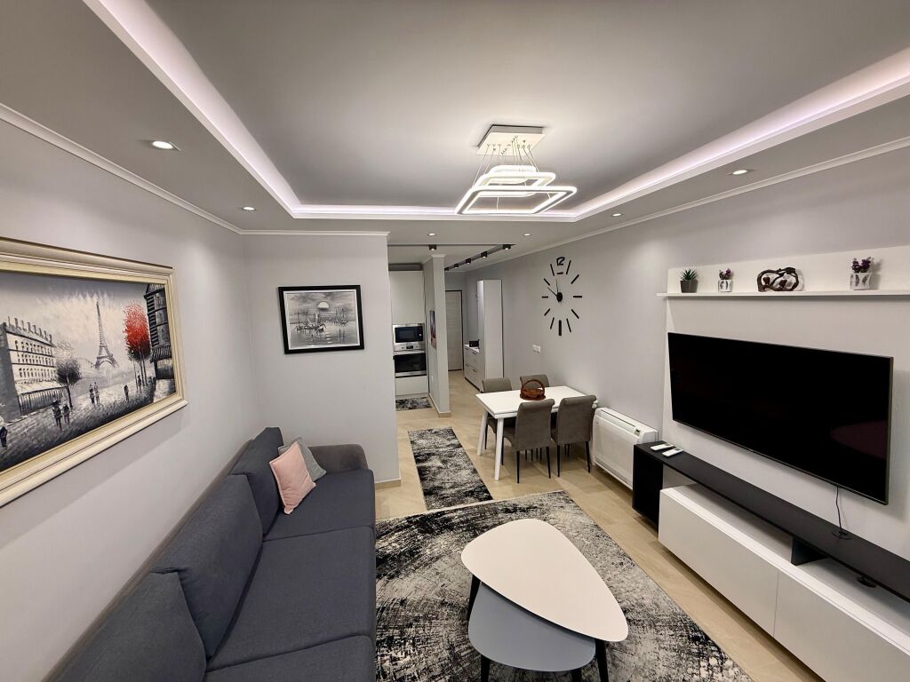 QERA Apartamenti 2+1 📍prane kopshtit Botanik,me Ballkon dhe Depo ,
