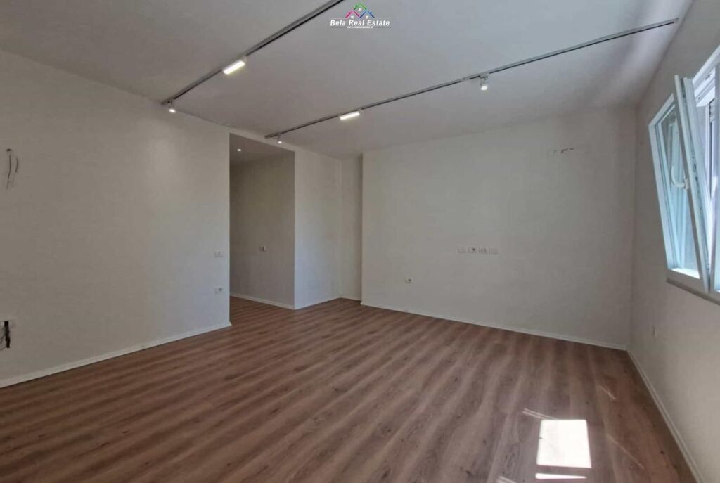 Zyre Me Qera 3+1+2 Tek Pazari i Ri ( ID BZ2929) Tirane