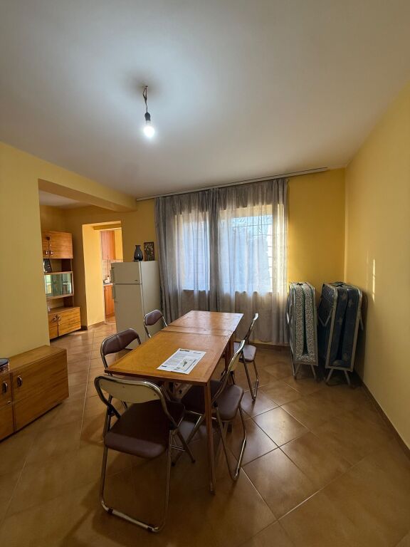 🏠AFFITTASI Appartamento 2+1+balcone 📍Via Ferit Xhajko 💶450€/Mese