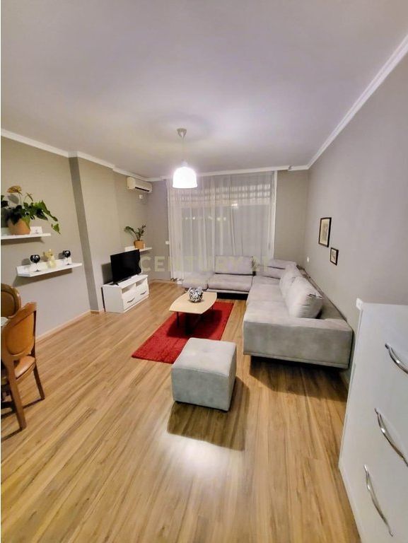 Apartment 1+1 for rent in Komuna e Parisit!