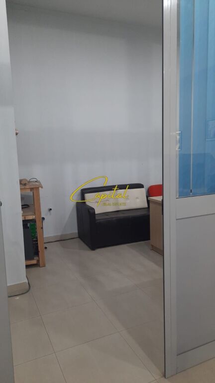 BUSINESS PREMISES FOR RENT 99 M2 FORMER PARK 80,000 LEKE