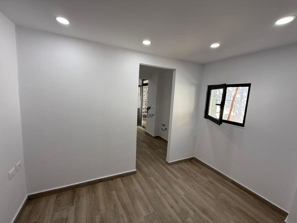 UFFICIO IN AFFITTO 60M2 EX MERCATO ELETTRICO 90.000 LEKE FH-71621