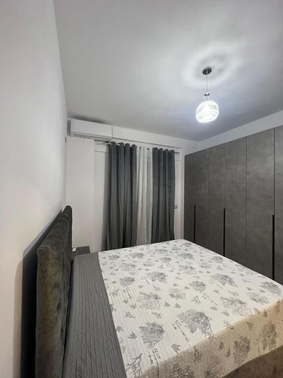 🏢Lago Secco, vicino al ristorante “Capitano Mir Zoti” affittasi appartamento 1+1, arredato 60,000Leke