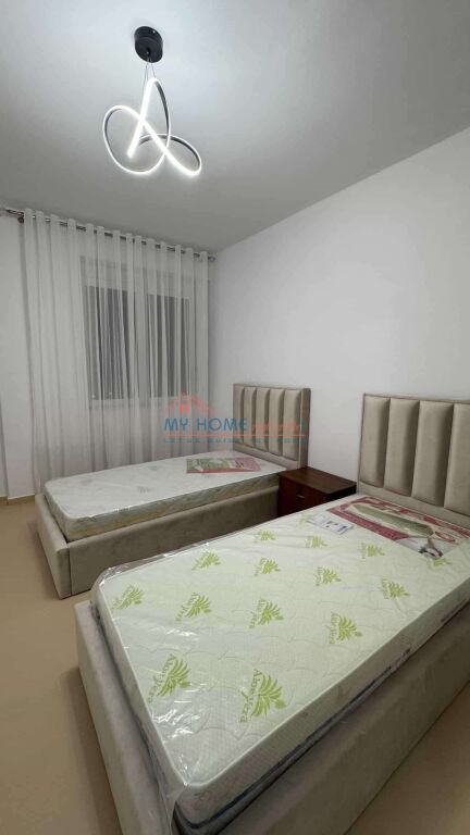 Apartament 2+1 me qera 21 Dhjetori ne Tirane