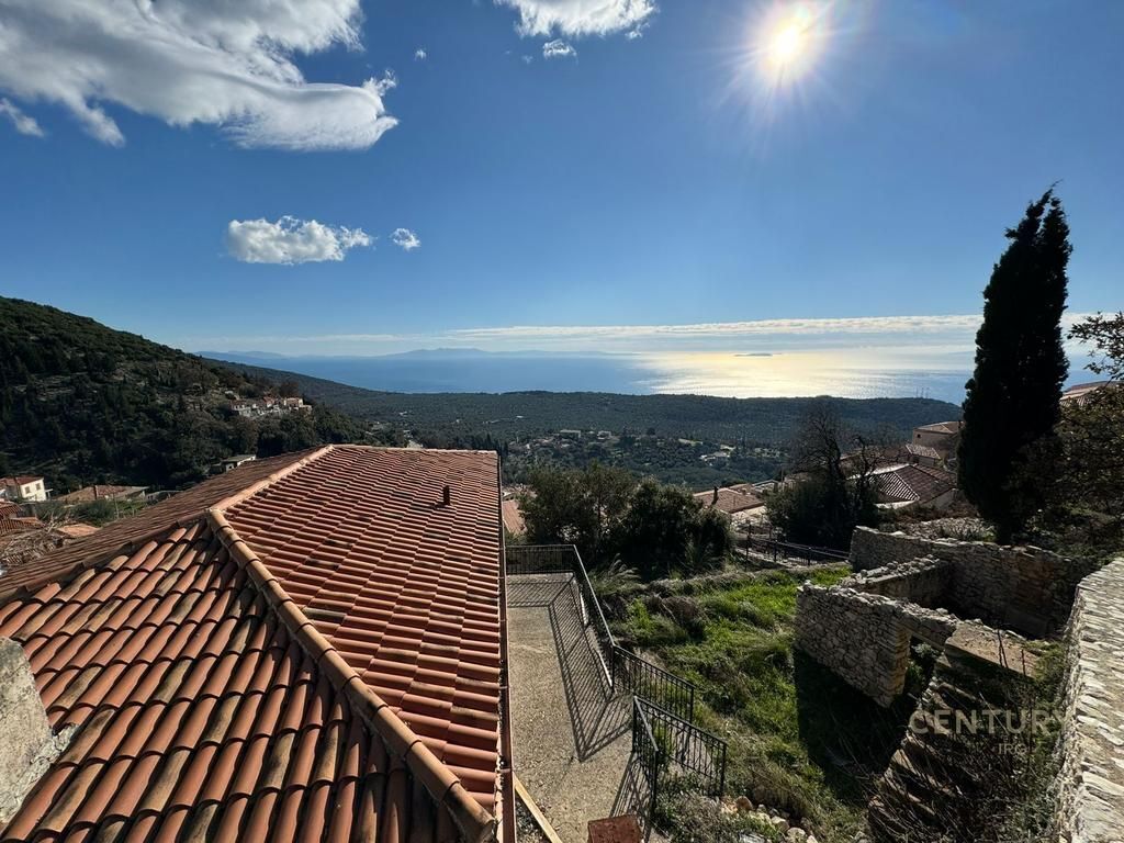 ANTIQUE HOUSE IN VUNO!