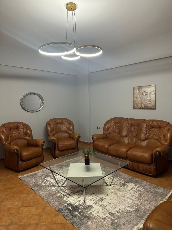 We rent a 2+1 apartment near Myslym Shyri