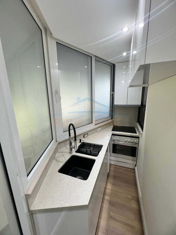 Affitto, Appartamento 2+1 + Veranda, Ex Campo di Aviazione, Tirana