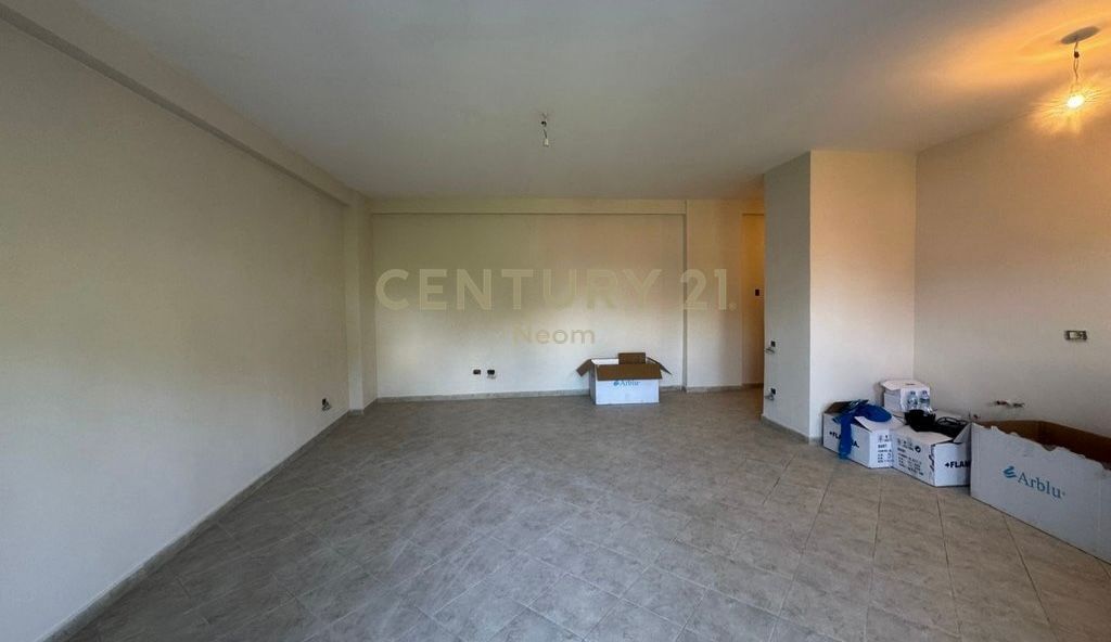 Apartament 2+1 ne shitje , Bulevardi Ri,Astiri