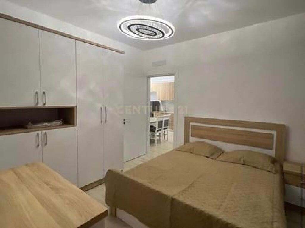 APARTAMENT 1+1 ME QERA TEK ISH FUSHA AVIACIONIT