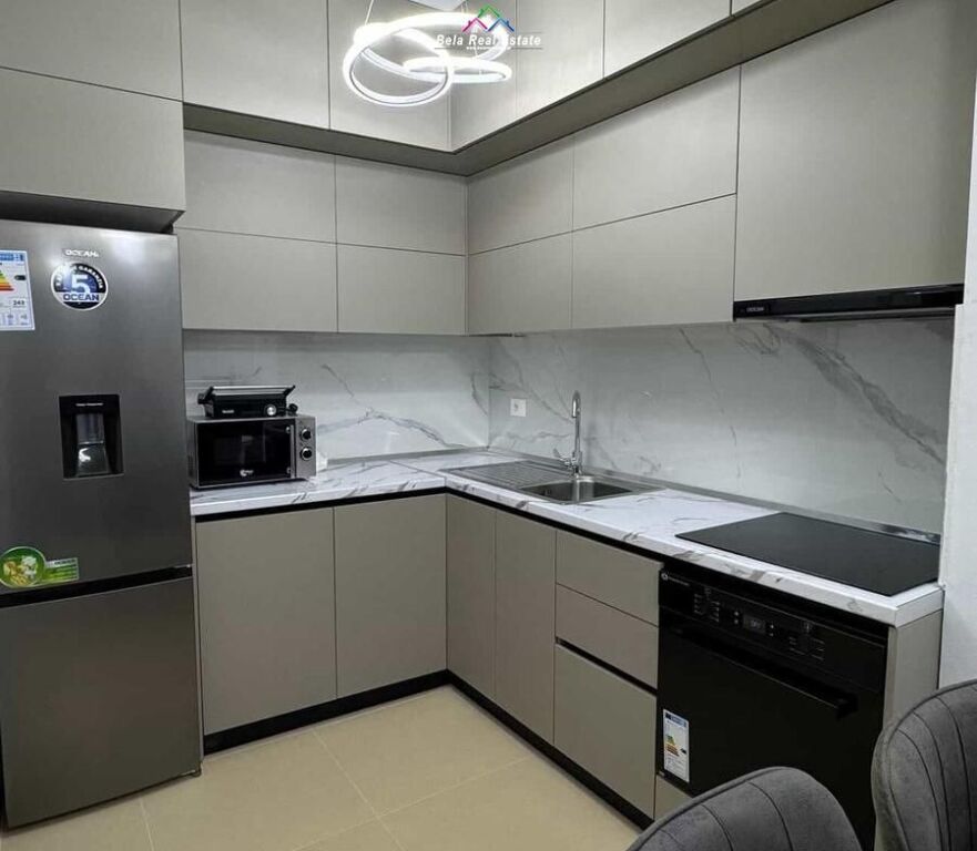 Appartamento In Affitto 2+1 Vicino al Vecchio Parco (ID B2201872) Tirana