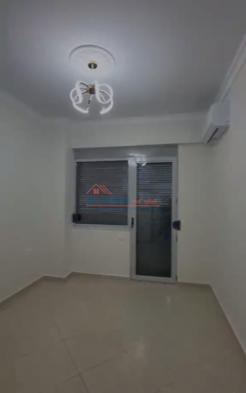 Zyre me Qira Rruga e Dibres Tirane