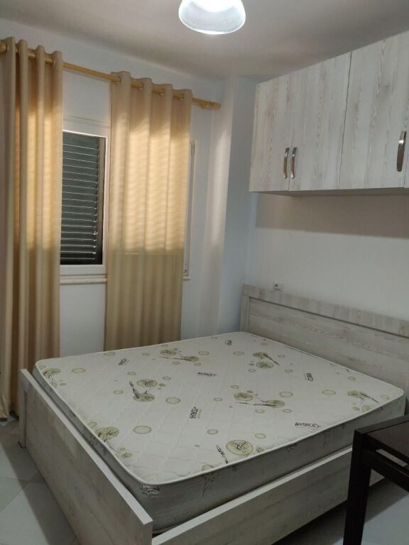 For rent 1+1 DRY LAKE RADISON 400 thousand lek