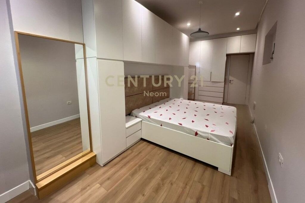 Apartament 1+1 per qera tek Liqeni i Thatë