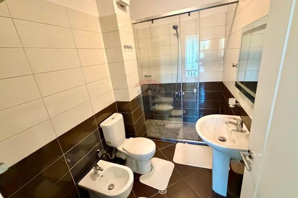 APARTAMENT 2+1+2 TEK KOPSHTI BOTANIK !