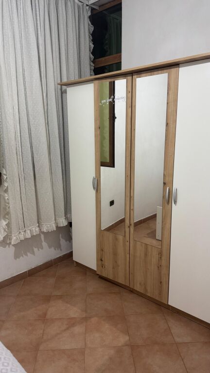 🏠 Jepët Apartament 1+1 me Qera mbi Fushën e Ali Demit, Tiranë