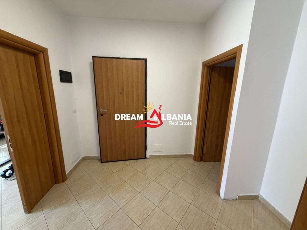 Ufficio arredato in affitto presso il Comune di Parigi, vicino al Kristal Center (ID 42611531)
