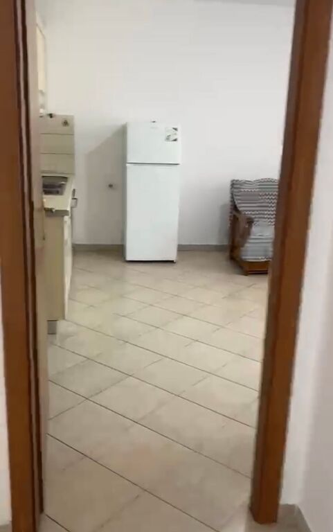 Affittasi 1+1 ASTIR DI FRONTE AL FRATELLO 350 mila lek