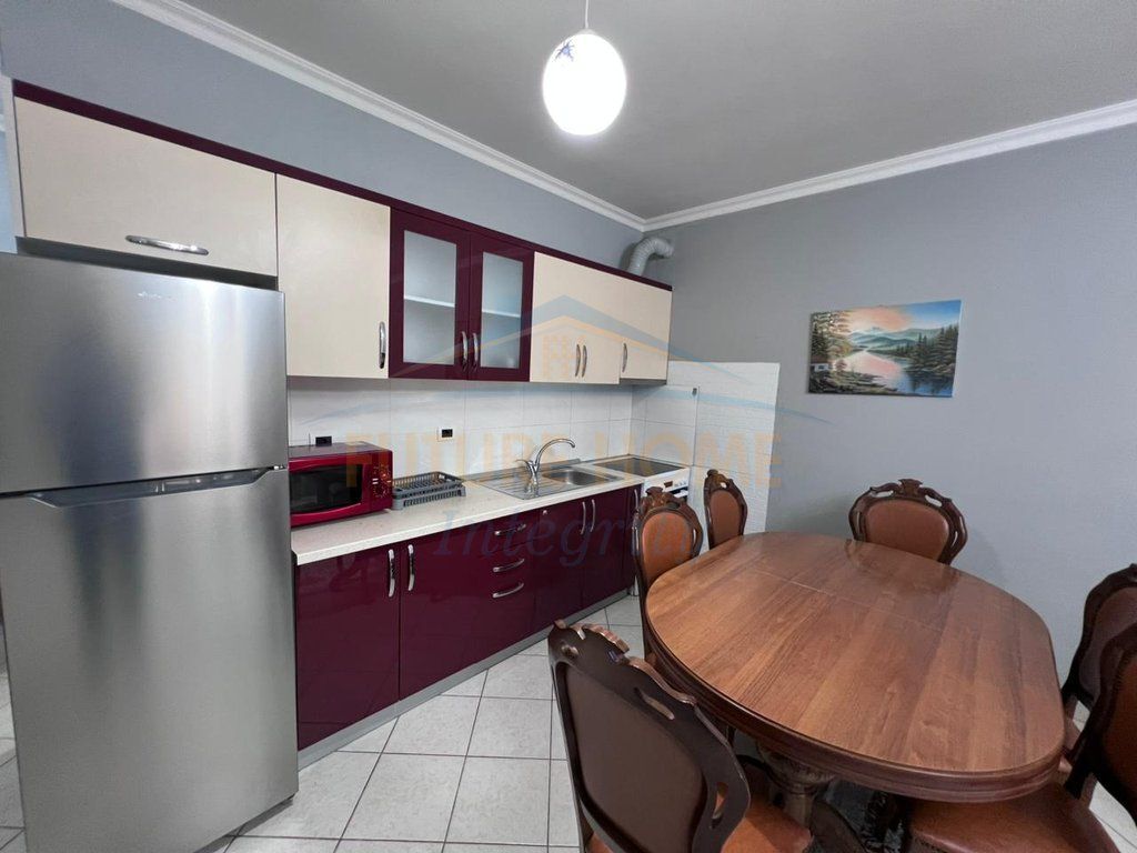 Qera, Apartament 2+1, Ish Tregu Elektrik, Tiranë.