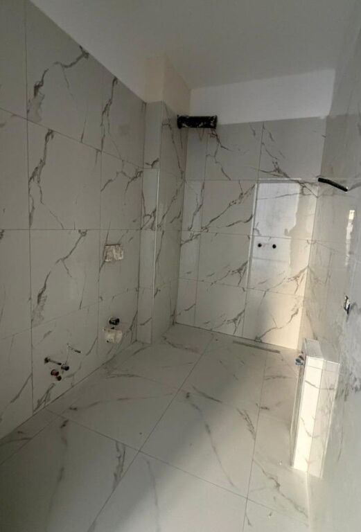 Shitet apartament 2+1  Ali Dem Tregu Elektrik