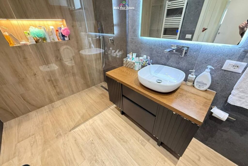 Vile Me Qera Tek Liqeni i Thate ( ID BV22615) Tirane