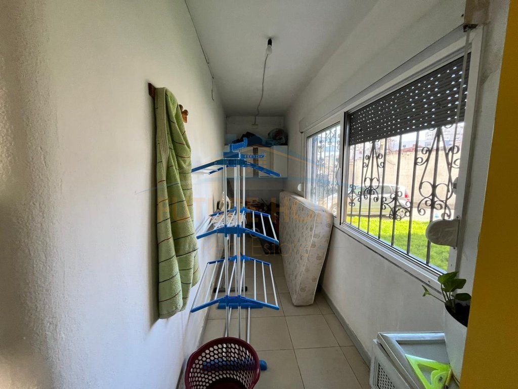 For sale, Apartment 2+1, "Qemal Mici" School, Durres