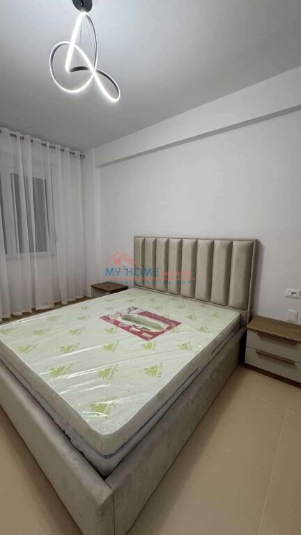 Apartament 2+1 me qera 21 Dhjetori ne Tirane