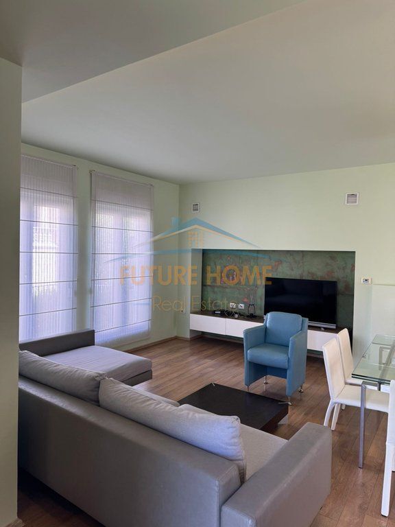 Qera, Vilë, White House Residence, TEG