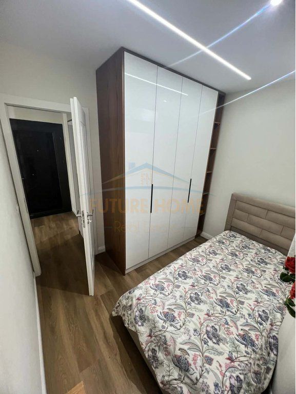 Affitto, Appartamento 2+1 + Veranda, Ex Campo di Aviazione, Tirana