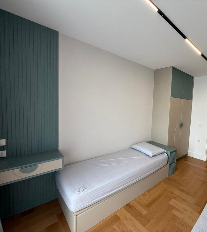 JAPIM ME QIRA APARTAMENT LUKSOZ+POST PARKIMI TEK REZIDENCA LAKE VIEW!