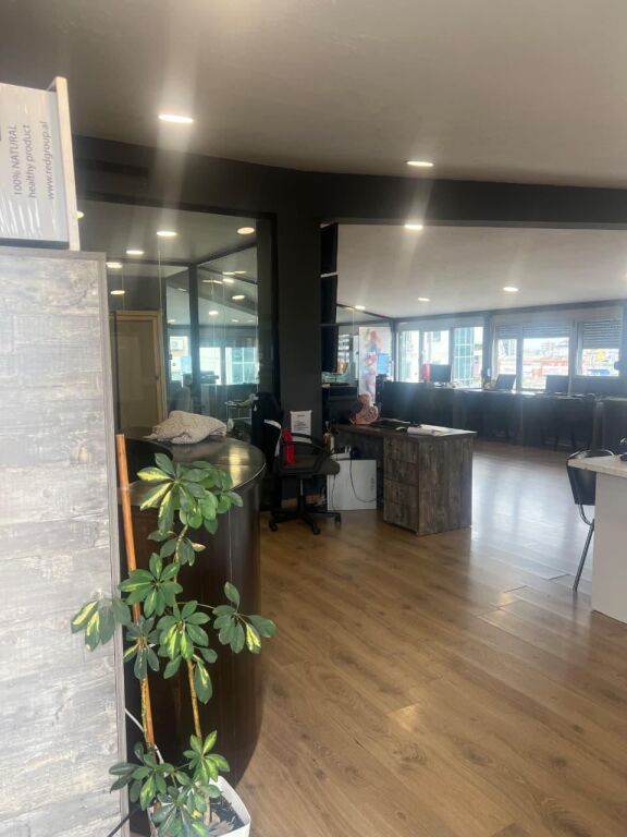 🏢 Ufficio in affitto – Ex Mercato Elettrico