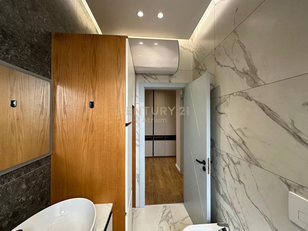 SHITET APARTAMENT 2 + 1 + 2 TEK OXHAKU KOMPLEKSI TOWER BRIGDE !