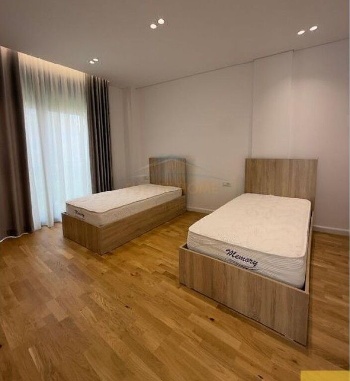 Qera, Vilë 3-kateshe, TEG