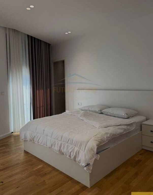 Qera, Vilë 3-kateshe, TEG