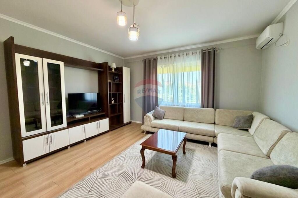 APARTAMENT 2+1+2 TEK KOPSHTI BOTANIK !