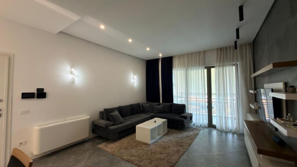 Apartament 2+1+2 me parkim per qira te Kompleksi Delijorgji