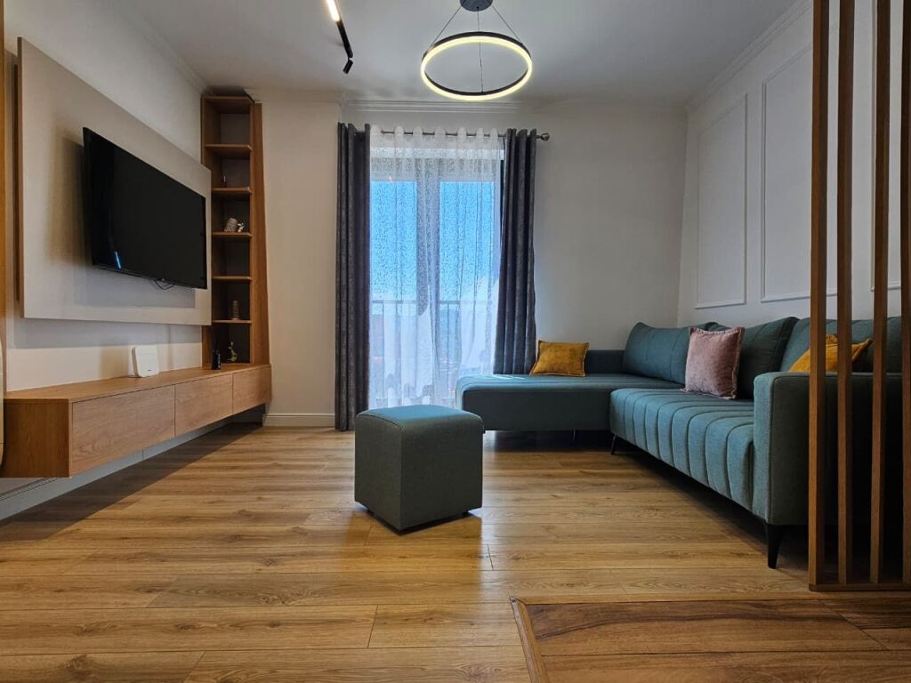 Apartament 1+1 prane Sheshit Skenderbej!