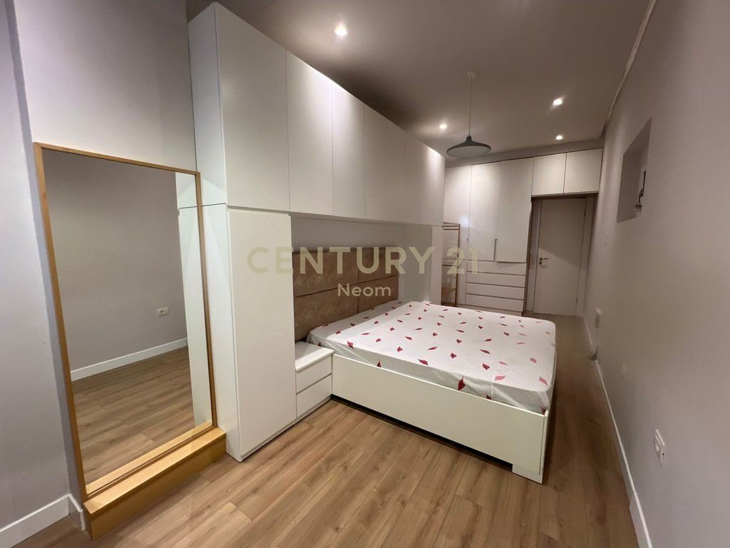 JEPET ME QIRA APARTAMENT 1+1 TEK LIQENI THATE