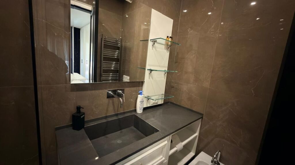 Apartament 2+1+2 me parkim per qira te Kompleksi Delijorgji