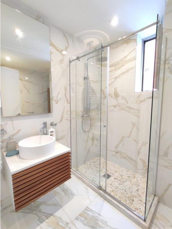 Apartament 3+1+2 per qira te Nobis, Liqeni