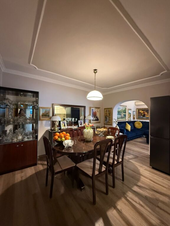 Apartament 2+1 per shitje te Rruga e Kavajes