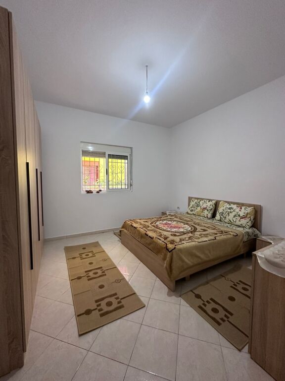 Jepet apartament 1+1 me qera Astir !